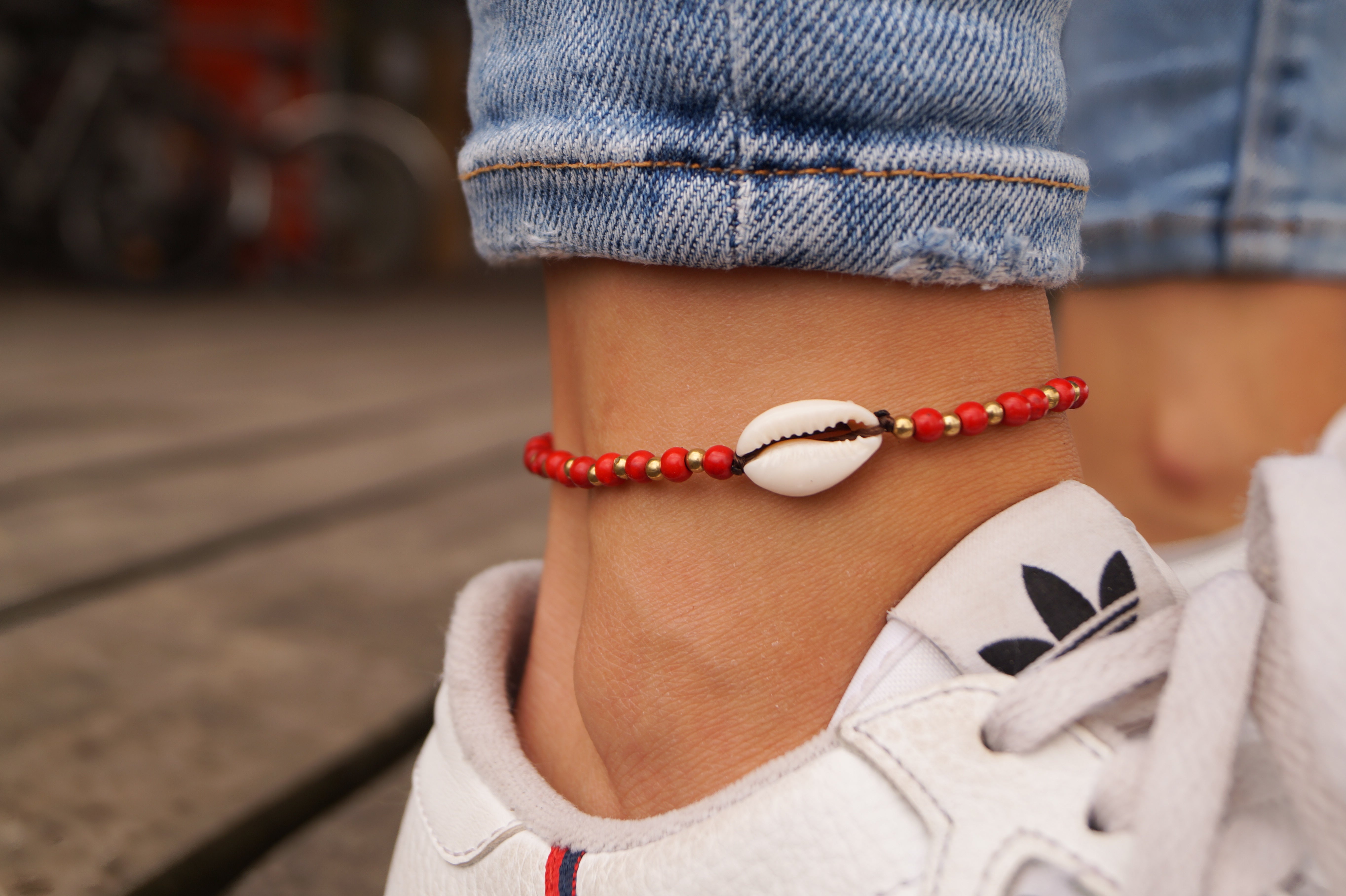 Goa Shell Anklet - Red Beads